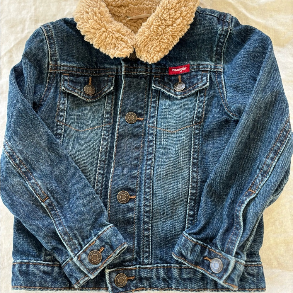 WRANGLER denim jacket with fleece lined collar